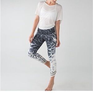 Lululemon High Times Legging Yoga Plume Angel Wing with Mesh Size 12